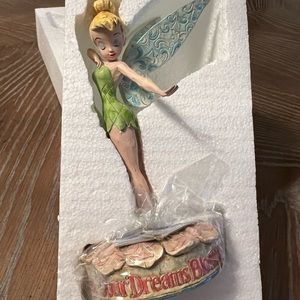 Walt Disney Showcase Tinker Bell collectible figurine “Let your  Dreams Blossom”